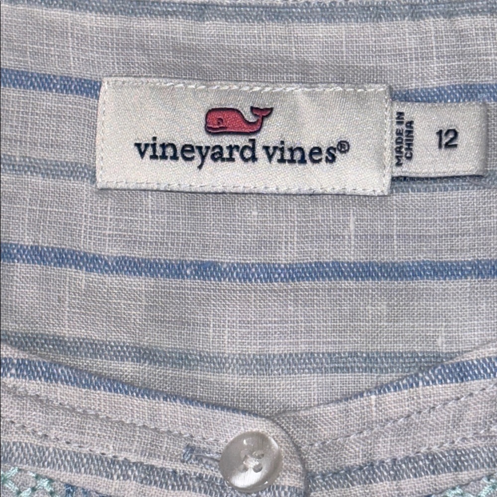 Vineyard Vines White and Light Blue Embroidered Popover Blouse - Picture 3 of 10